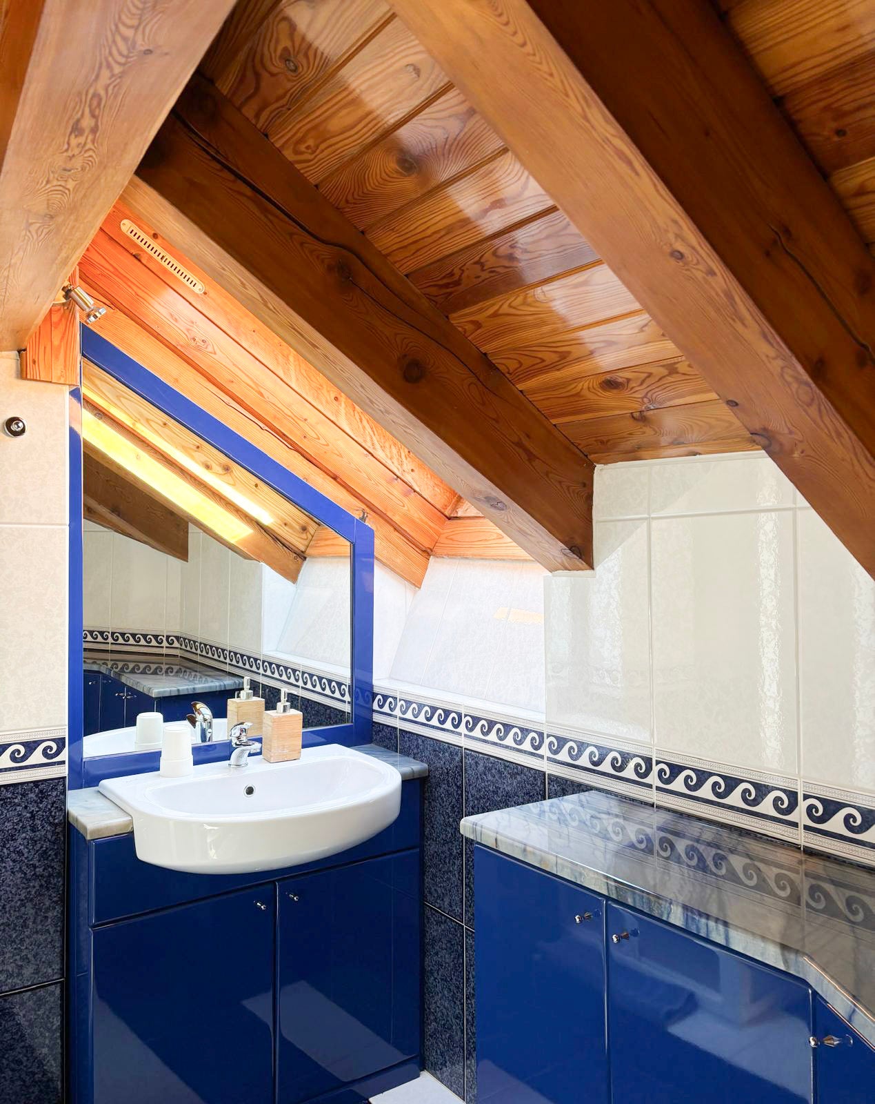 [ "RIFUGIO DELLA FONTANA" // SCHIERANCO-VALLE ANTRONA ]