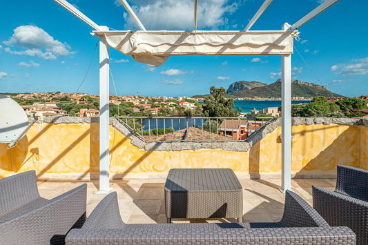 [ "BILOCALE VISTA MARE" // GOLFO ARANCI ]