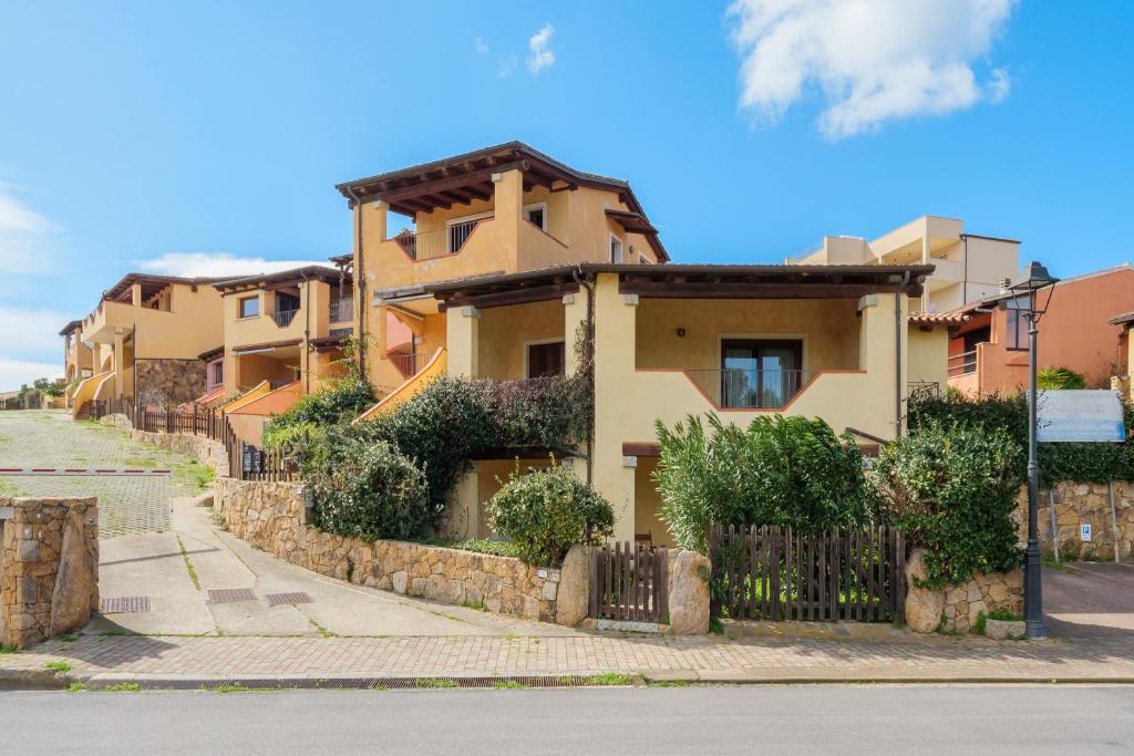 [ "BILOCALE VISTA MARE" // GOLFO ARANCI ]