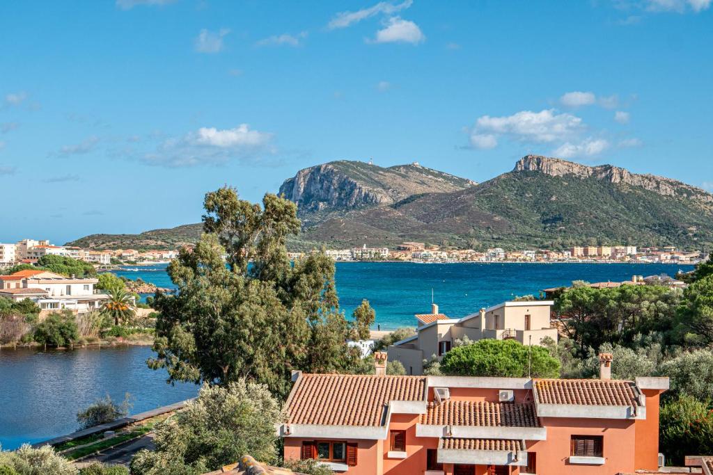 [ "BILOCALE VISTA MARE" // GOLFO ARANCI ]