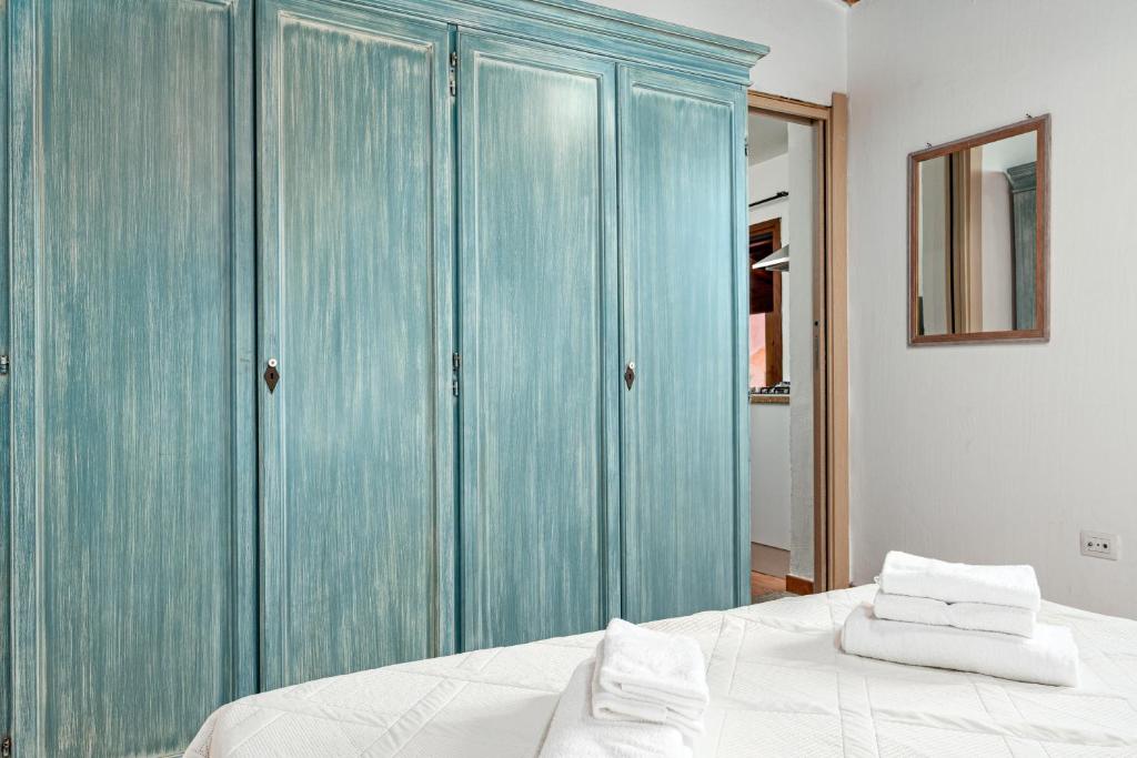 [ "BILOCALE VISTA MARE" // GOLFO ARANCI ]