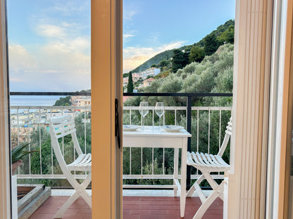 [ "APARTMENT SEA VIEW" // LAIGUEGLIA ]