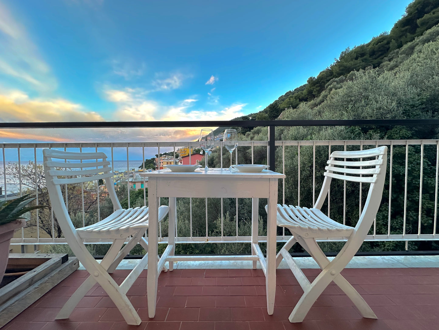 [ "APARTMENT SEA VIEW" // LAIGUEGLIA ]