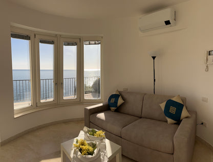 [ "VISTA MARE BLU" // SANREMO