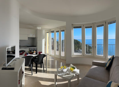 [ "VISTA MARE BLU" // SANREMO