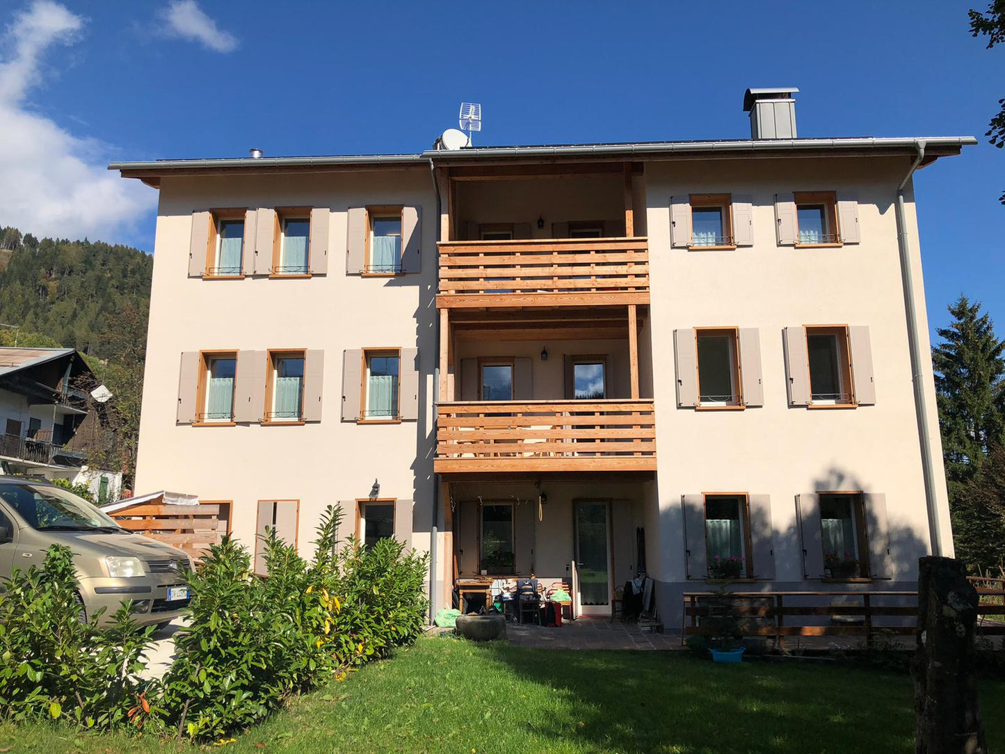 [ "APARTMENT ALBA VIVA" PIEVE DI CADORE ]