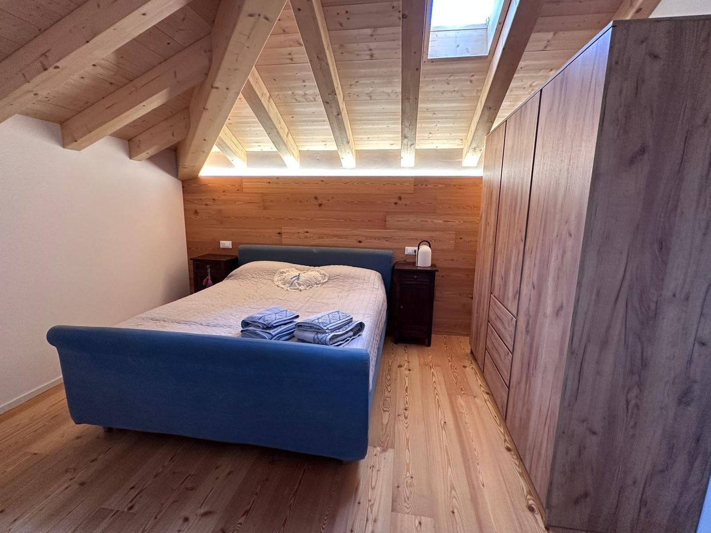 [ "APARTMENT LUNA ALTA" // PIEVE DI CADORE ]