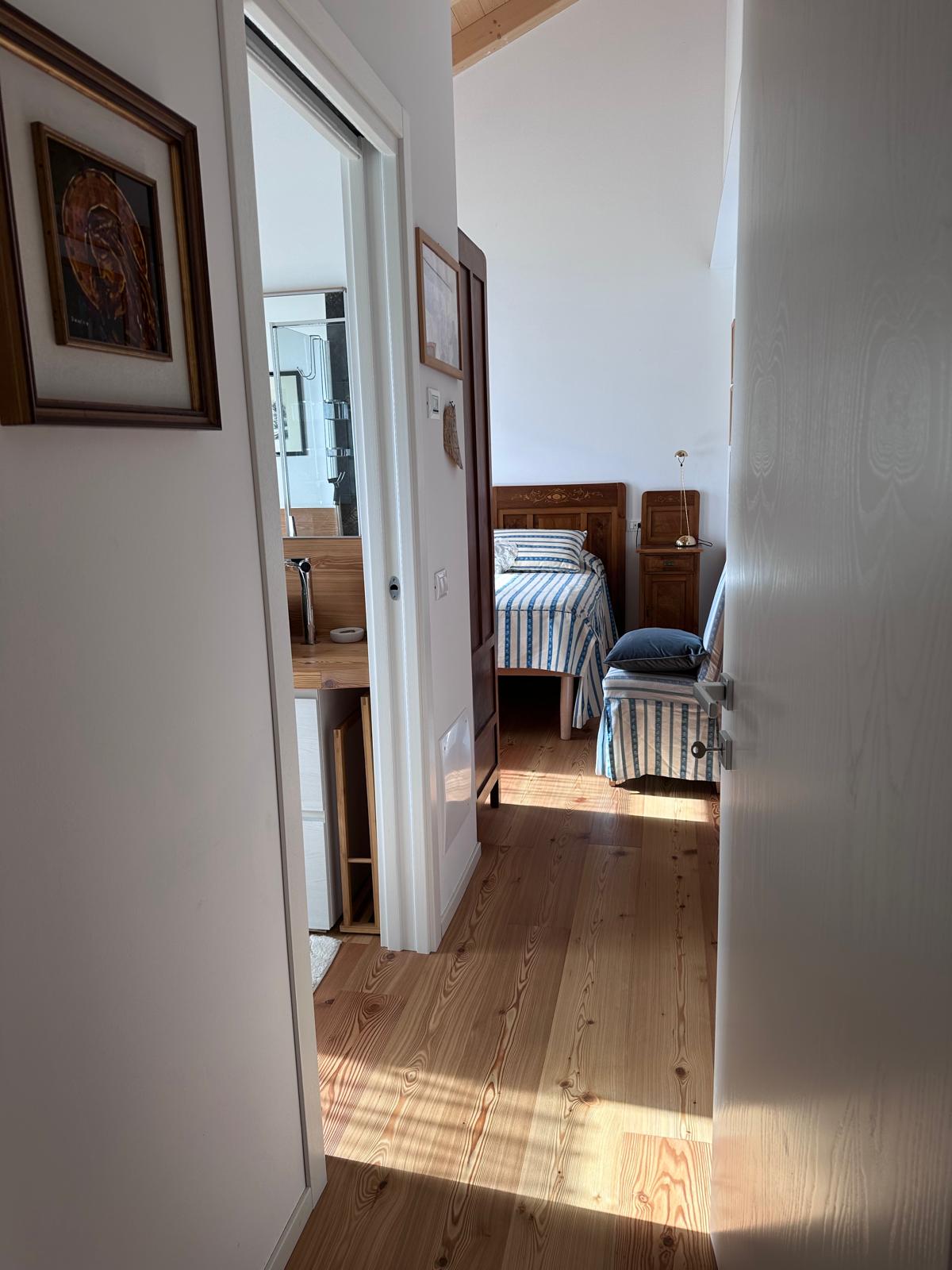 [ "APARTMENT LUNA ALTA" // PIEVE DI CADORE ]