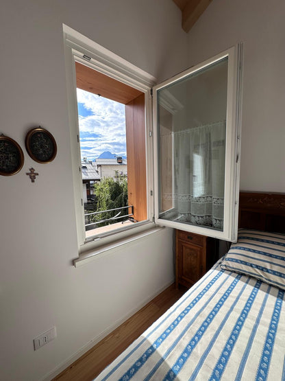 [ "APARTMENT LUNA ALTA" // PIEVE DI CADORE ]