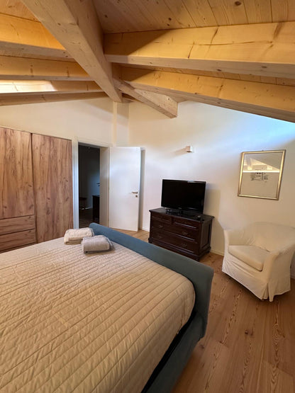 [ "APARTMENT LUNA ALTA" // PIEVE DI CADORE ]