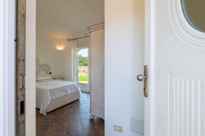 [ "VILLA PORTO RAFAEL" // PUNTA SARDEGNA ]