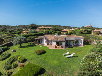 [ "VILLA PORTO RAFAEL" // PUNTA SARDEGNA ]