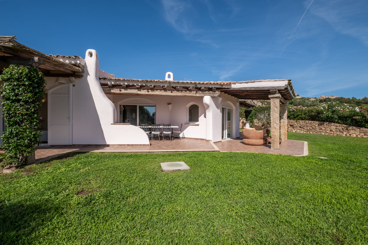 [ "VILLA PORTO RAFAEL" // PUNTA SARDEGNA ]