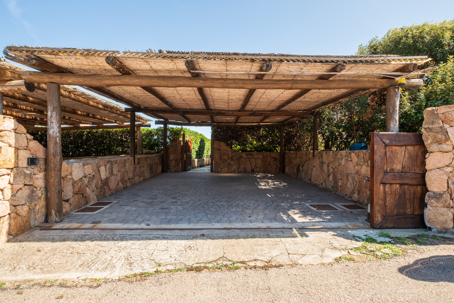 [ "VILLA PORTO RAFAEL" // PUNTA SARDEGNA ]