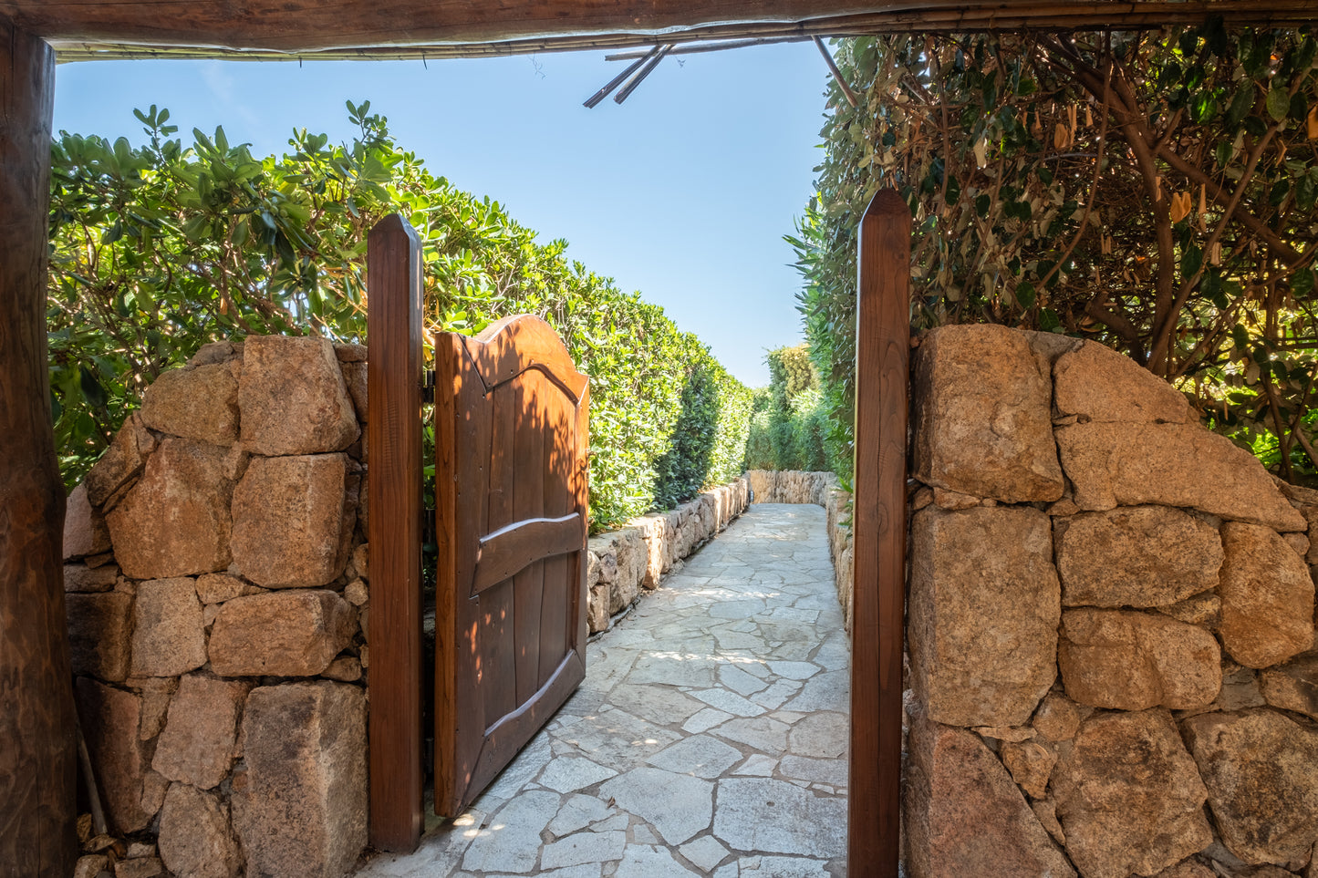 [ "VILLA PORTO RAFAEL" // PUNTA SARDEGNA ]