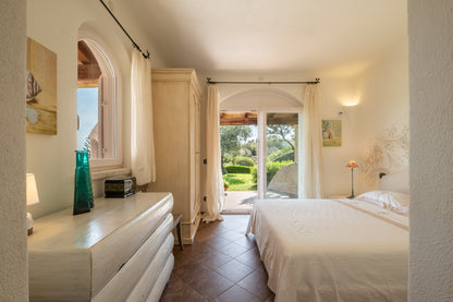 [ "VILLA PORTO RAFAEL" // PUNTA SARDEGNA ]
