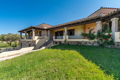 [ "VILLA MIRTO TRILO 2" // SINISCOLA ]