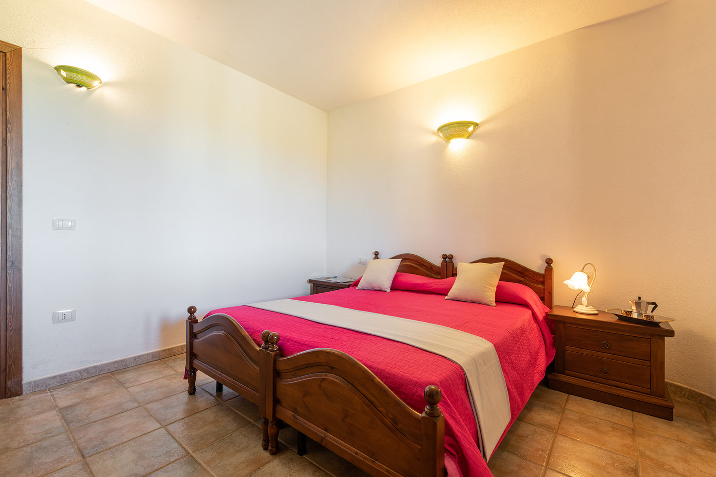 [ "VILLA MIRTO TRILO 2" // SINISCOLA ]