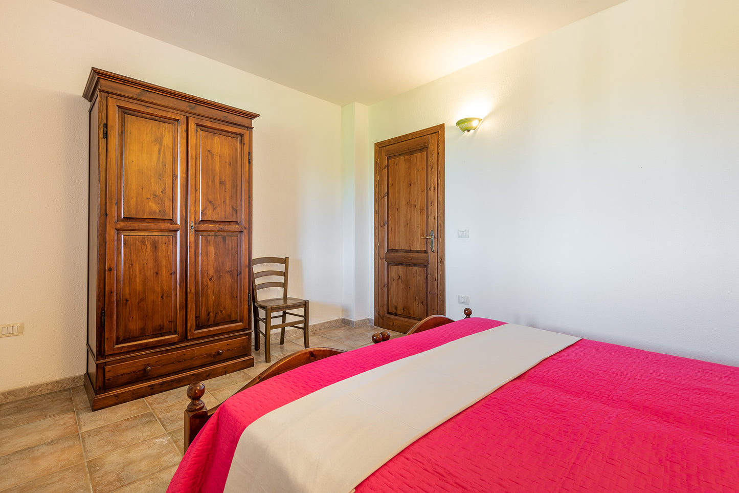 [ "VILLA MIRTO TRILO 2" // SINISCOLA ]