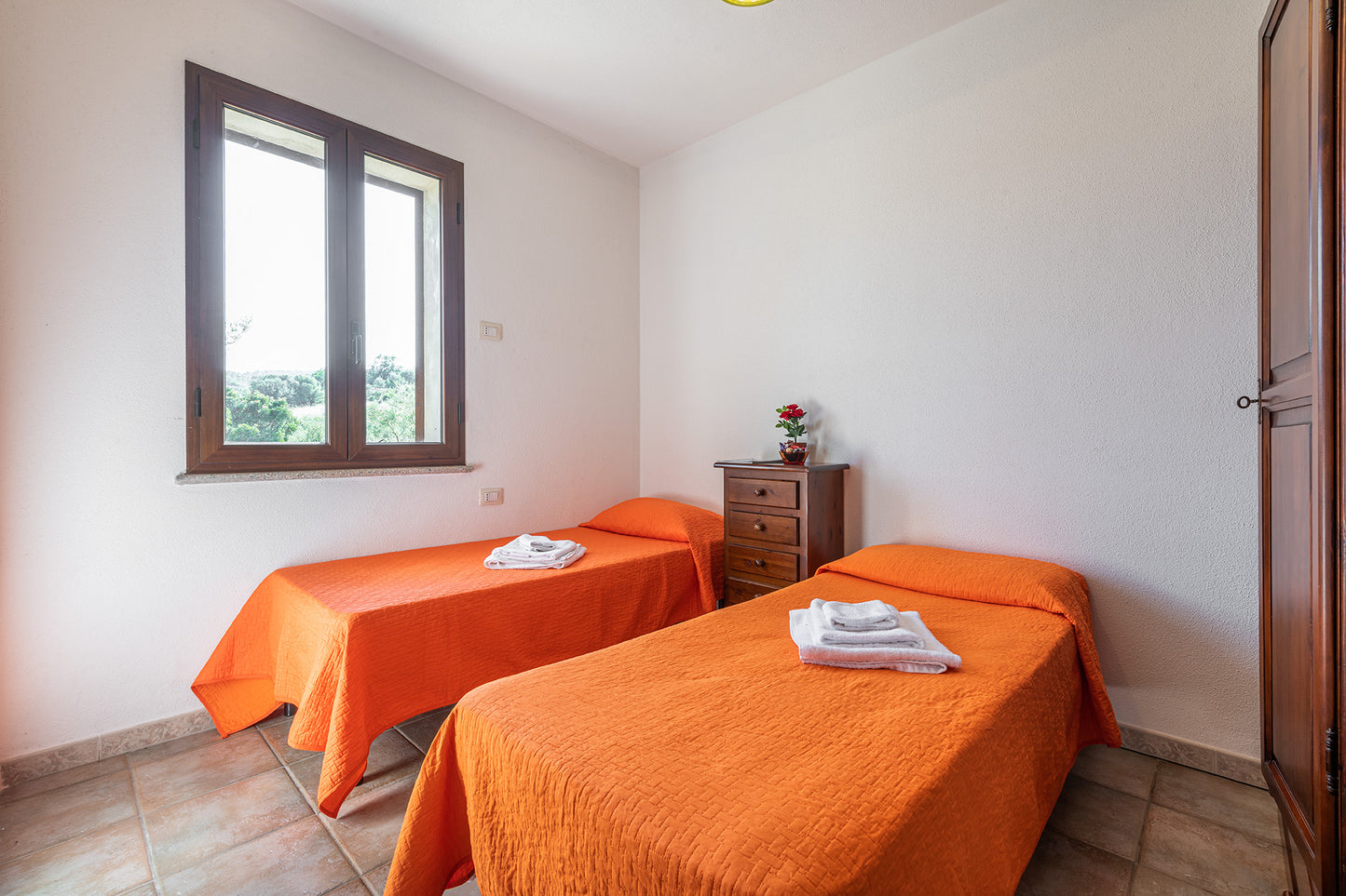 [ "VILLA MIRTO TRILO 2" // SINISCOLA ]