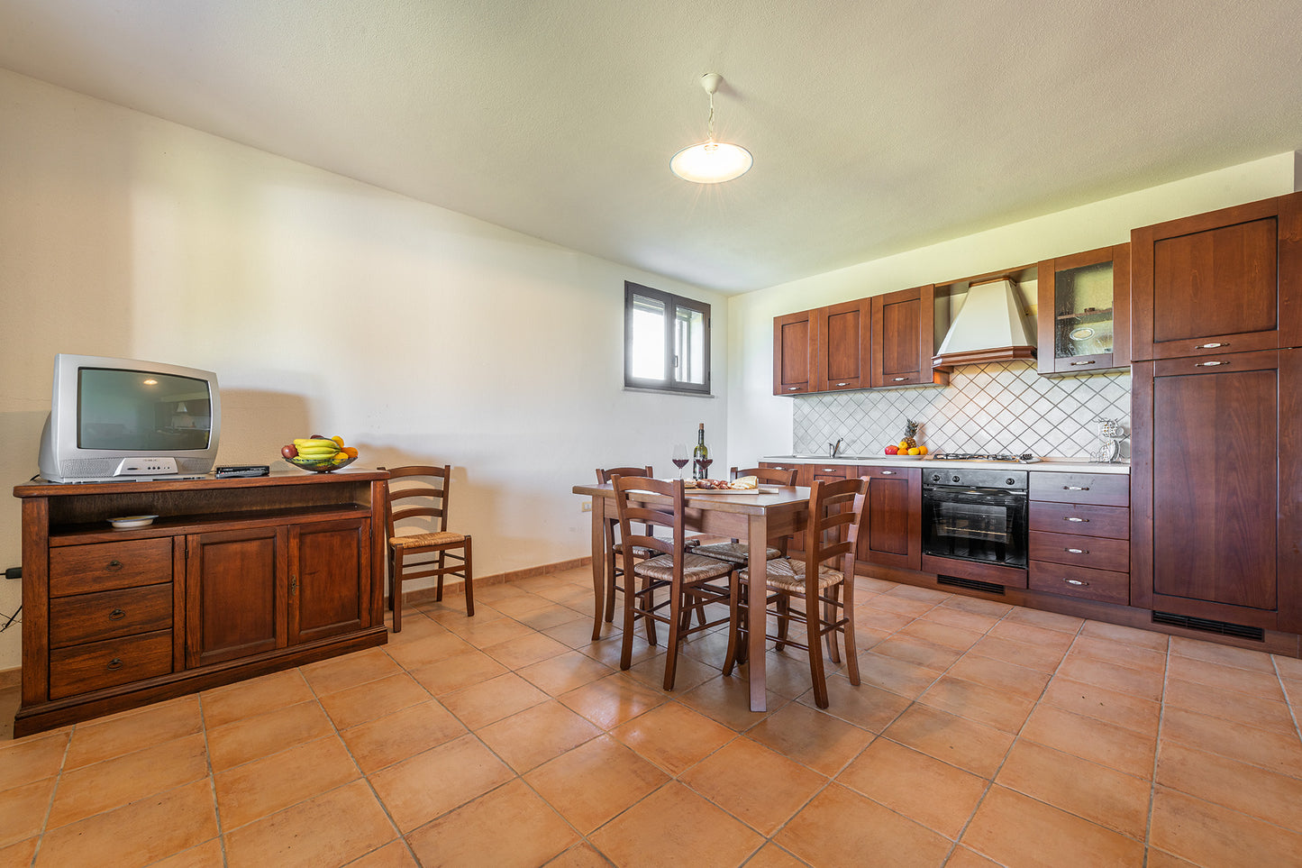 [ "VILLA MIRTO TRILO 4" // SINISCOLA ]