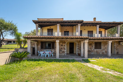 [ "VILLA MIRTO TRILO 4" // SINISCOLA ]