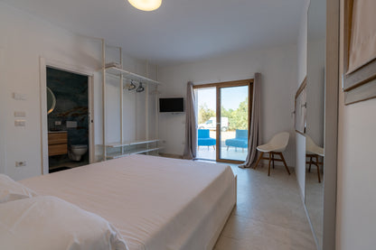 [ "VILLA ONDA MARINA" // GOLFO ARANCI ]