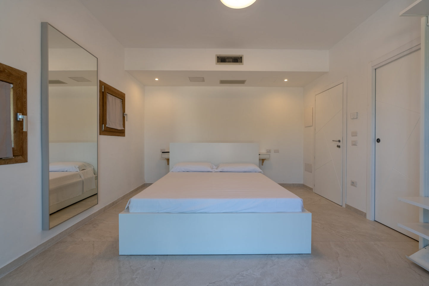 [ "VILLA ONDA MARINA" // GOLFO ARANCI ]