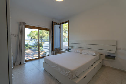 [ "VILLA ONDA MARINA" // GOLFO ARANCI ]