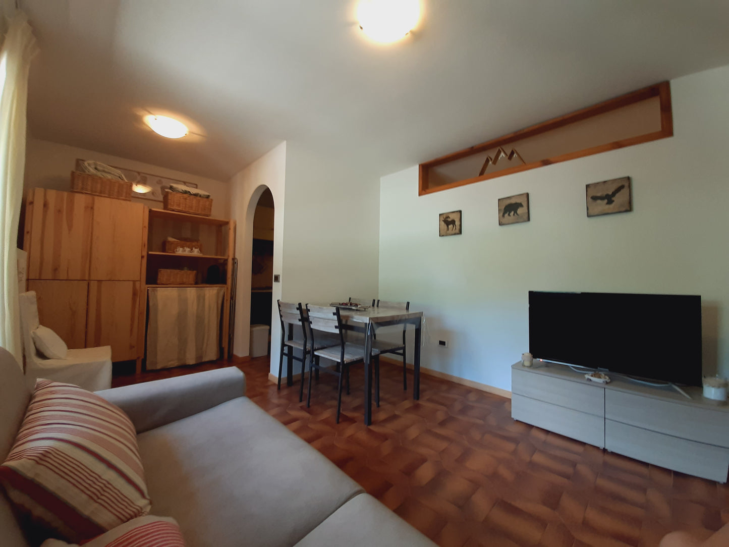 [ "APARTMENT NEVE BIANCA" // PEIO ]