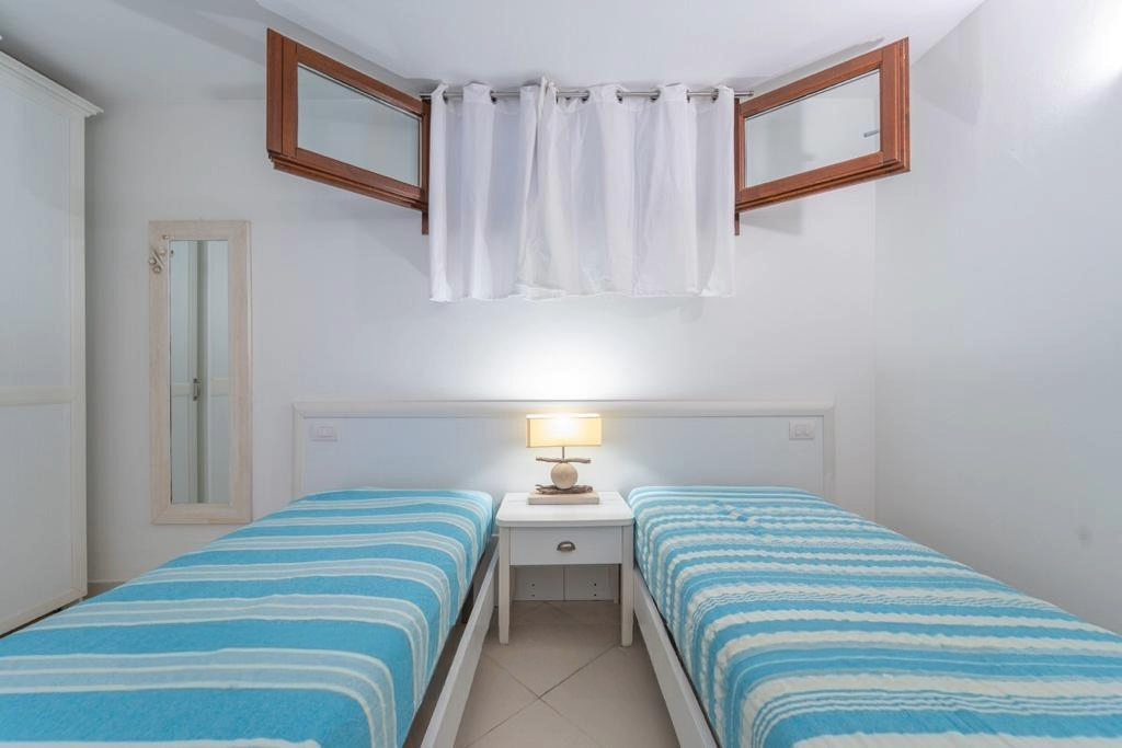 [ "VILLA MAESTRALE" // CANNIGIONE ]