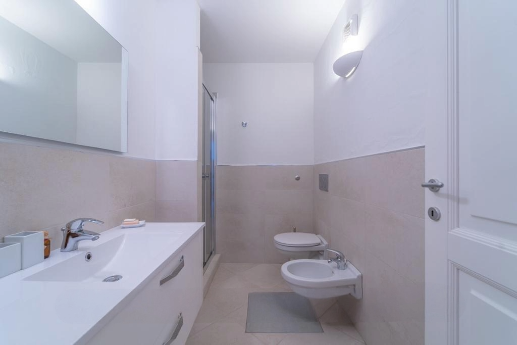 [ "VILLA MAESTRALE" // CANNIGIONE ]