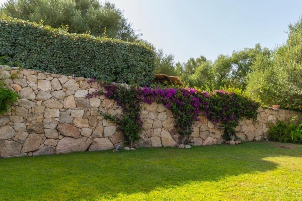 [ "VILLA MAESTRALE" // CANNIGIONE ]