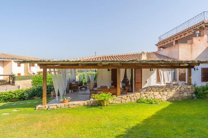 [ "VILLA MAESTRALE" // CANNIGIONE ]