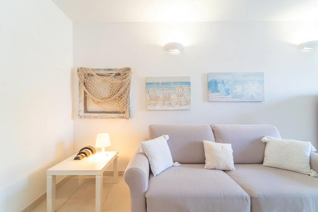 [ "VILLA MAESTRALE" // CANNIGIONE ]