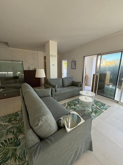[ SUPERIOR VILLA "JACUZZI" GOLFO ARANCI ]