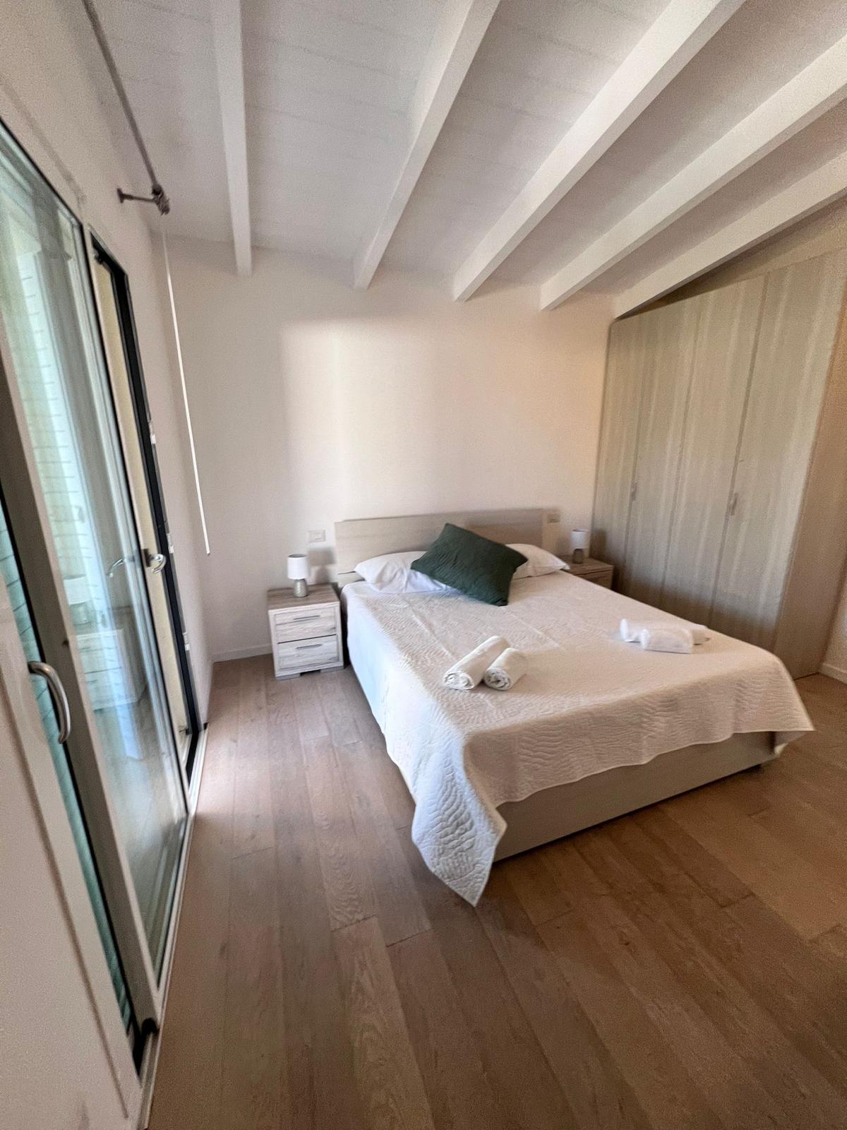 [ SUPERIOR VILLA "JACUZZI" GOLFO ARANCI ]