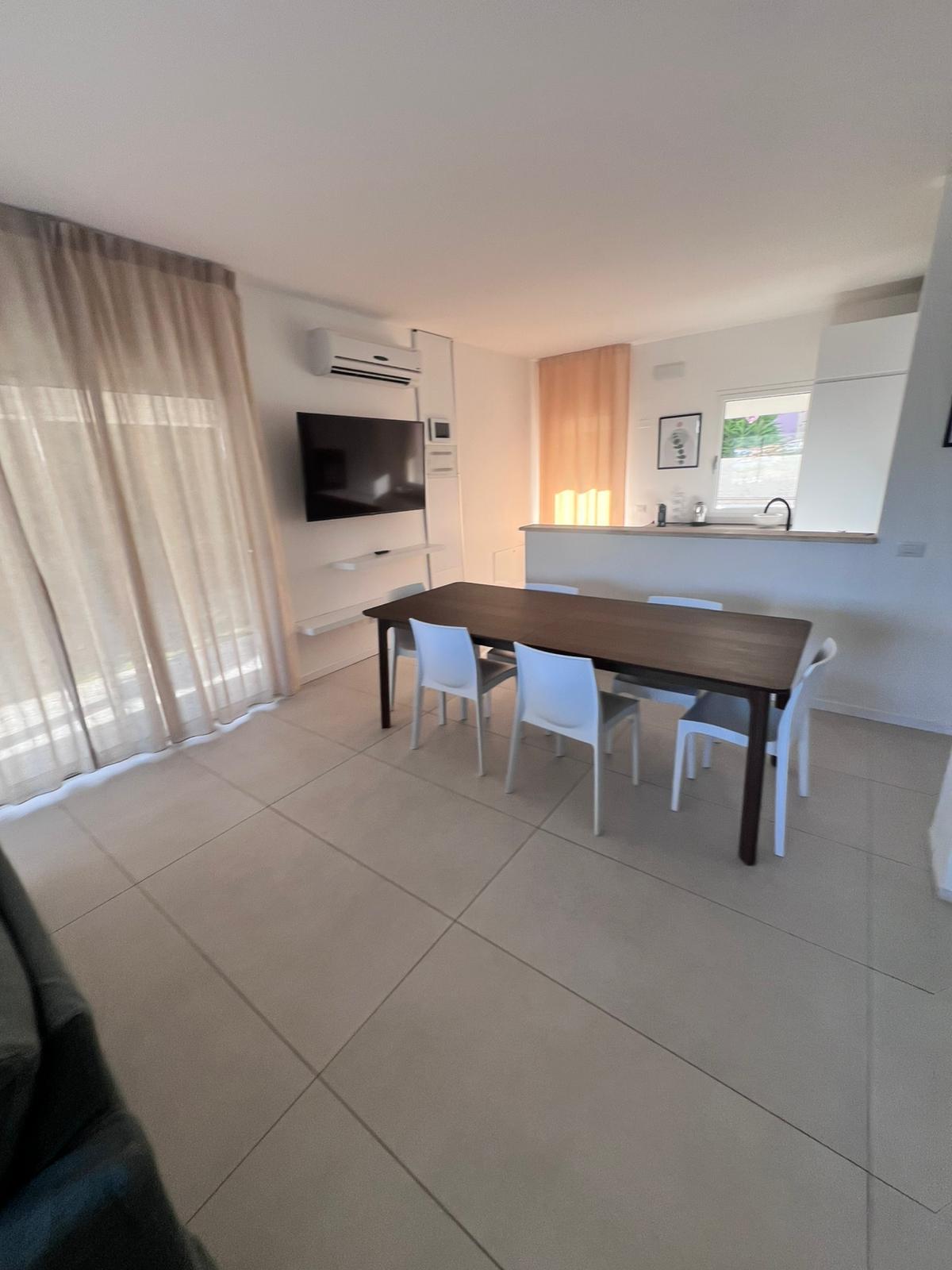 [ SUPERIOR VILLA "JACUZZI" GOLFO ARANCI ]