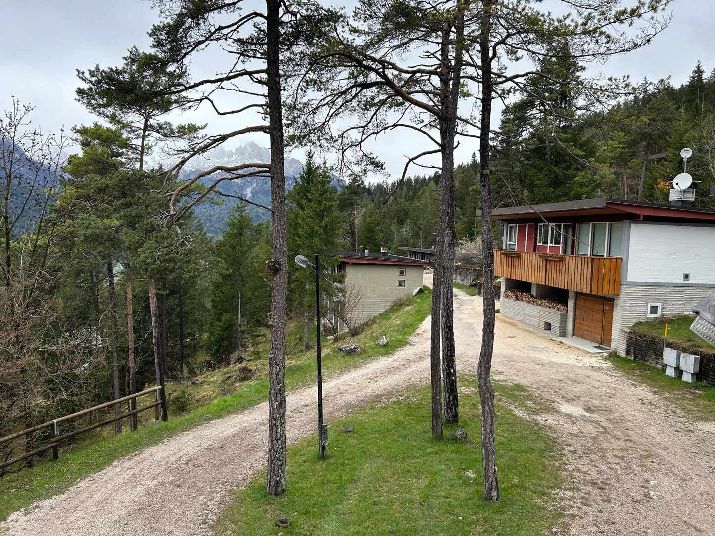 [ "CHALET FLO" // BORCA DI CADORE ]