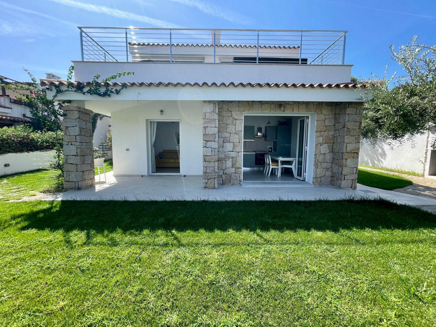 [ "VILLA PANTELLERIA GARDEN" // CANNIGIONE ]