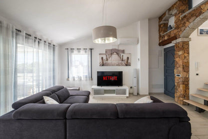 [ "VILLA EXCLUSIVE RESORT IS MOLAS" // PULA ]