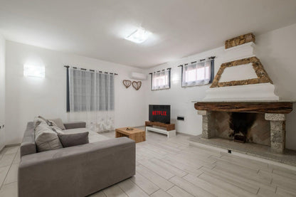 [ "VILLA EXCLUSIVE RESORT IS MOLAS" // PULA ]