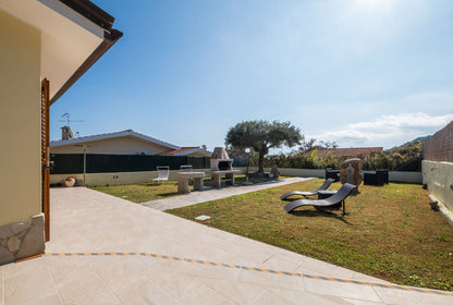 [ "VILLA COSTAREI" // COSTAREI ]