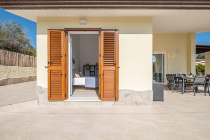 [ "VILLA COSTAREI" // COSTAREI ]