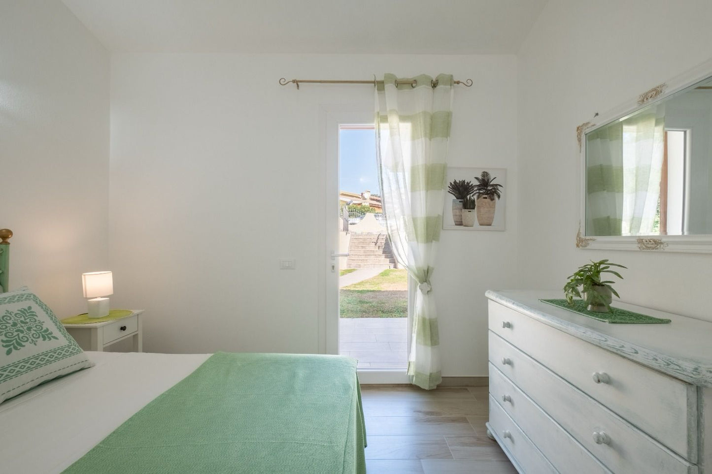 [ "VILLA COSTAREI" // COSTAREI ]