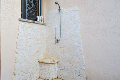 [ VILLINO "PORTO SAN PAOLO" ]