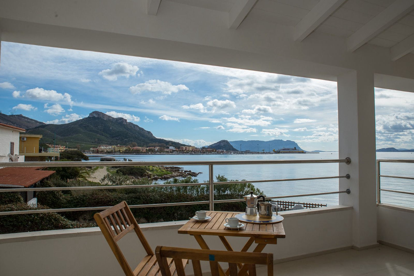 [ SUPERIOR VILLA // GOLFO ARANCI ]
