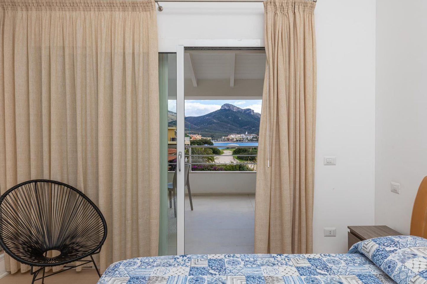 [ SUPERIOR VILLA // GOLFO ARANCI ]