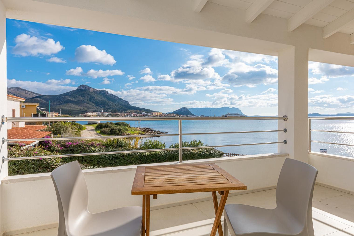 [ SUPERIOR VILLA // GOLFO ARANCI ]