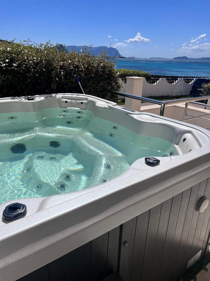 [ APARTMENT SUPERIOR "JACUZZI" GOLFO ARANCI ]